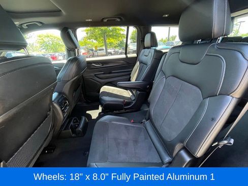 Used 2025 Jeep Grand Cherokee L Altitude AWD/4WD image 19