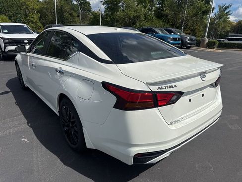 New 2025 Nissan Altima 2.5 SV w/ SV Special Edition Package image 18
