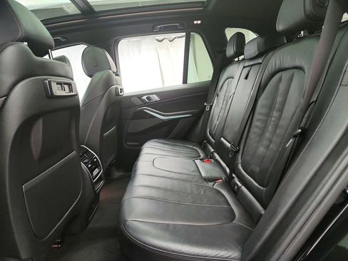 Used 2021 BMW X5 xDrive40i w/ M Sport Package AWD/4WD image 28