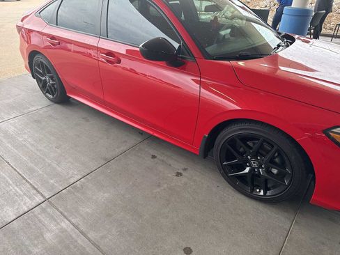 Used 2025 Honda Civic Sport image 1