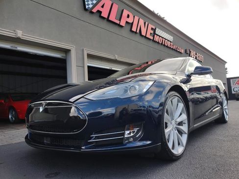 Used 2014 Tesla Model S 85 image 28