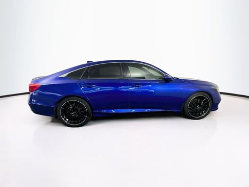 Used 2018 Honda Accord Sport image 10