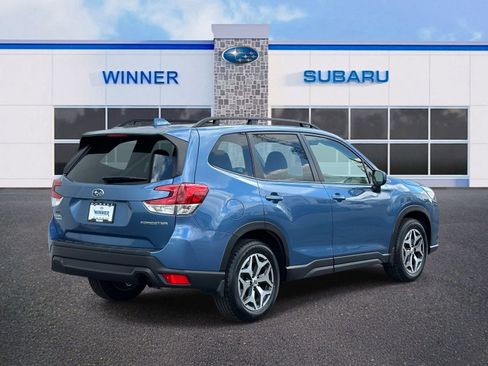 Used 2023 Subaru Forester Premium AWD/4WD image 5