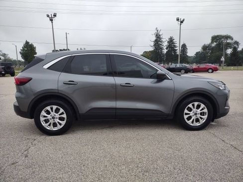 Used 2023 Ford Escape Active FWD image 3