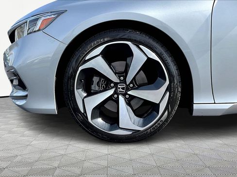 Used 2018 Honda Accord Touring image 35