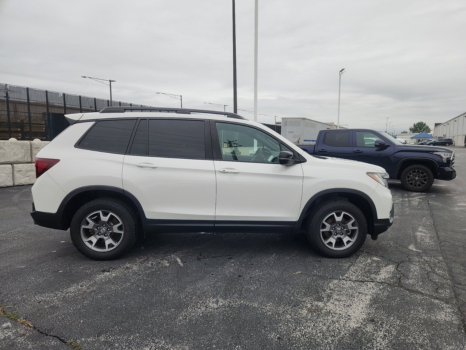 Used 2023 Honda Passport TrailSport image 6