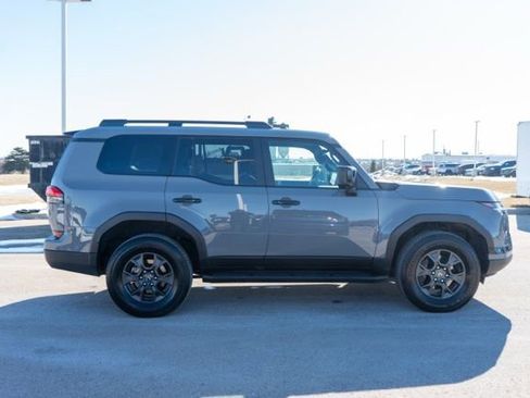 Used 2024 Lexus GX 550 image 8