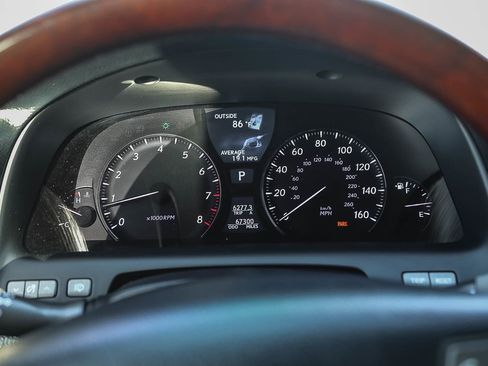Used 2010 Lexus LS 460 RWD image 22