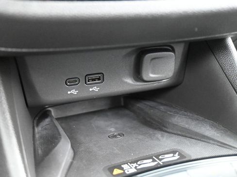 Used 2025 Buick Envista Sport Touring w/ Convenience II Package image 24