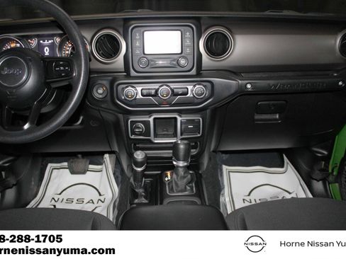 Used 2018 Jeep Wrangler Unlimited Sport AWD/4WD image 12