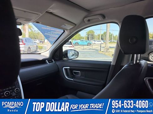Used 2016 Land Rover Discovery Sport HSE AWD/4WD image 13