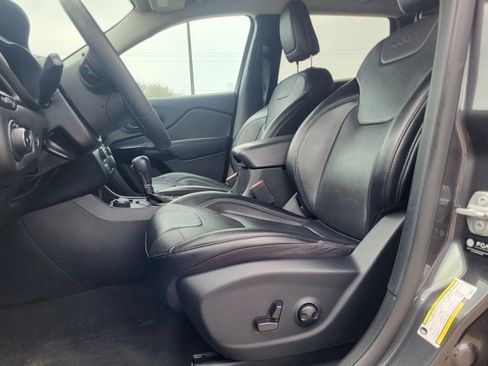 Used 2023 Jeep Cherokee Altitude Lux image 9