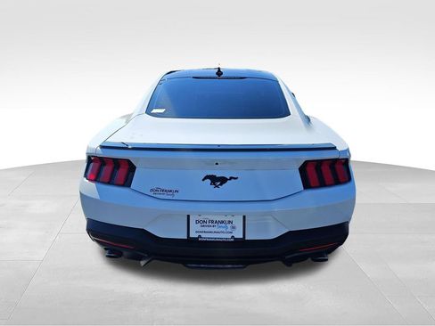Used 2024 Ford Mustang Coupe RWD image 4