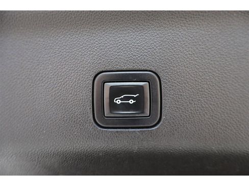 Used 2021 Chevrolet Tahoe Premier AWD/4WD image 7