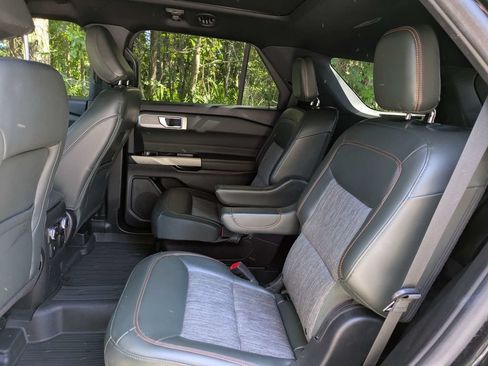 Used 2023 Ford Explorer Timberline w/ Timberline Technology Package AWD/4WD image 15