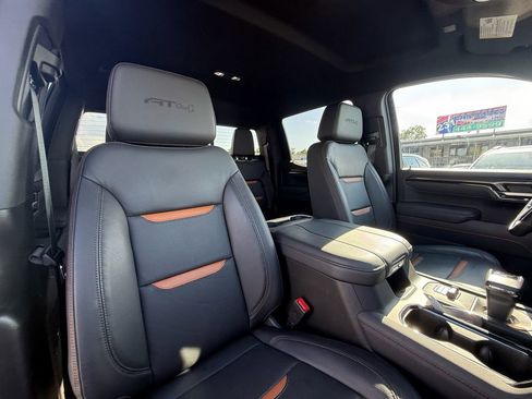 Used 2025 GMC Sierra 1500 AT4 w/ AT4 Premium Package AWD/4WD image 24