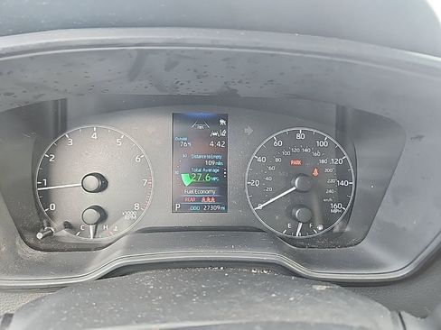 Used 2024 Toyota Corolla SE image 12