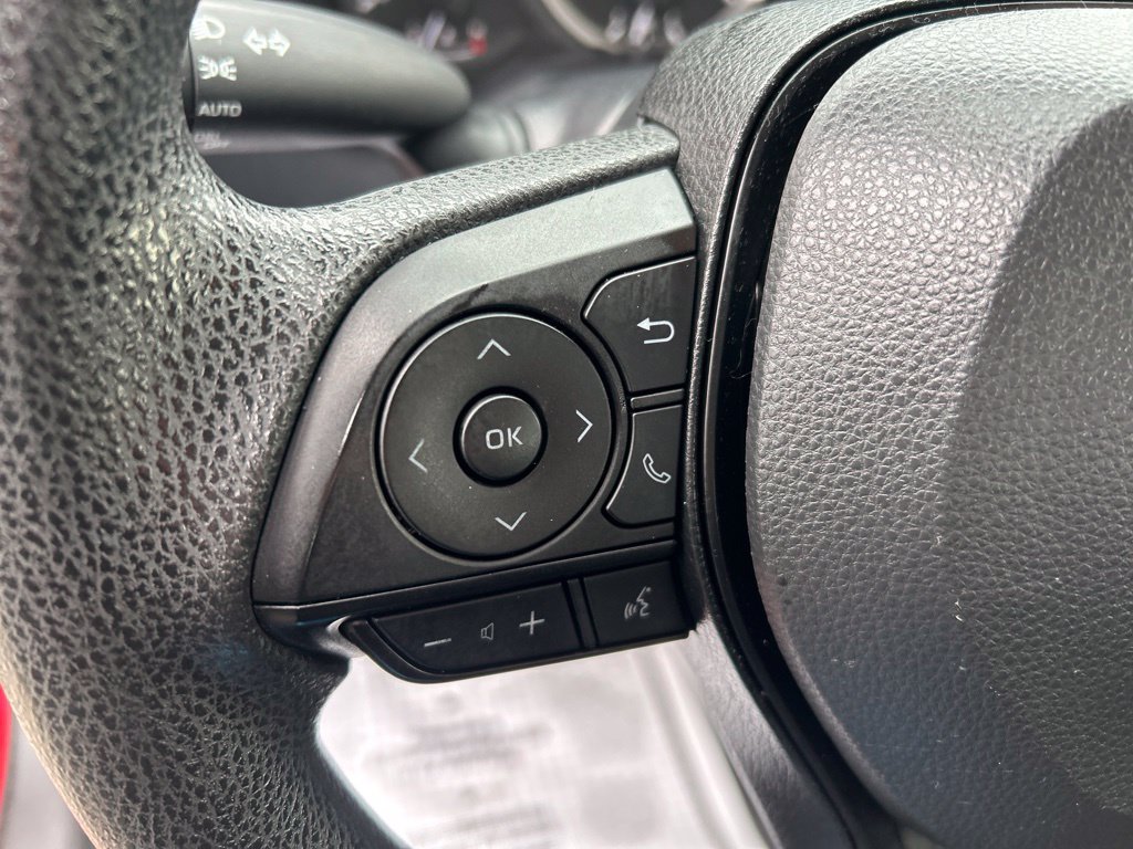Used 2021 Toyota Corolla LE w/ Carpet Mat Package (TMS) FWD image 24