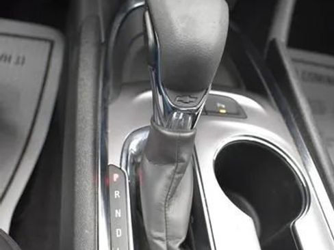 Used 2024 Chevrolet Malibu LT FWD image 34