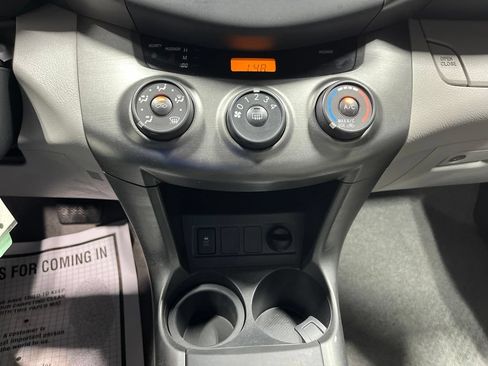 Used 2012 Toyota RAV4 4WD w/ Value Pkg image 24