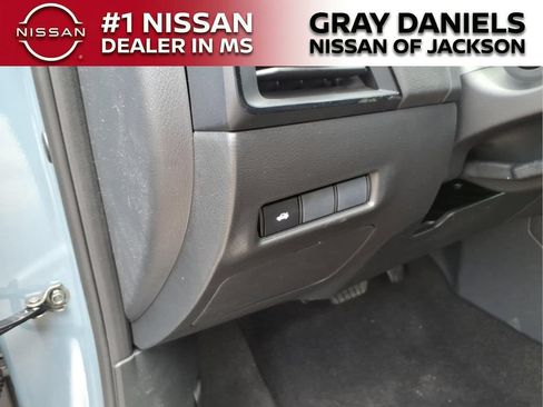 New 2026 Nissan Sentra SR w/ Floor Mat Package FWD image 12