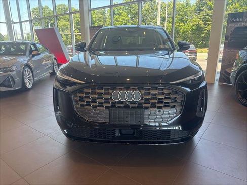 Used 2025 Audi Q5 Premium w/ Convenience Package AWD/4WD image 11