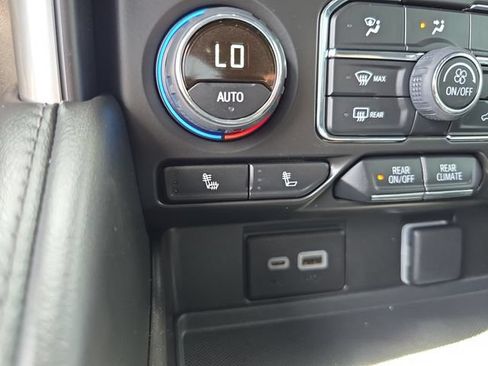 Certified 2024 Chevrolet Suburban LT AWD/4WD image 22
