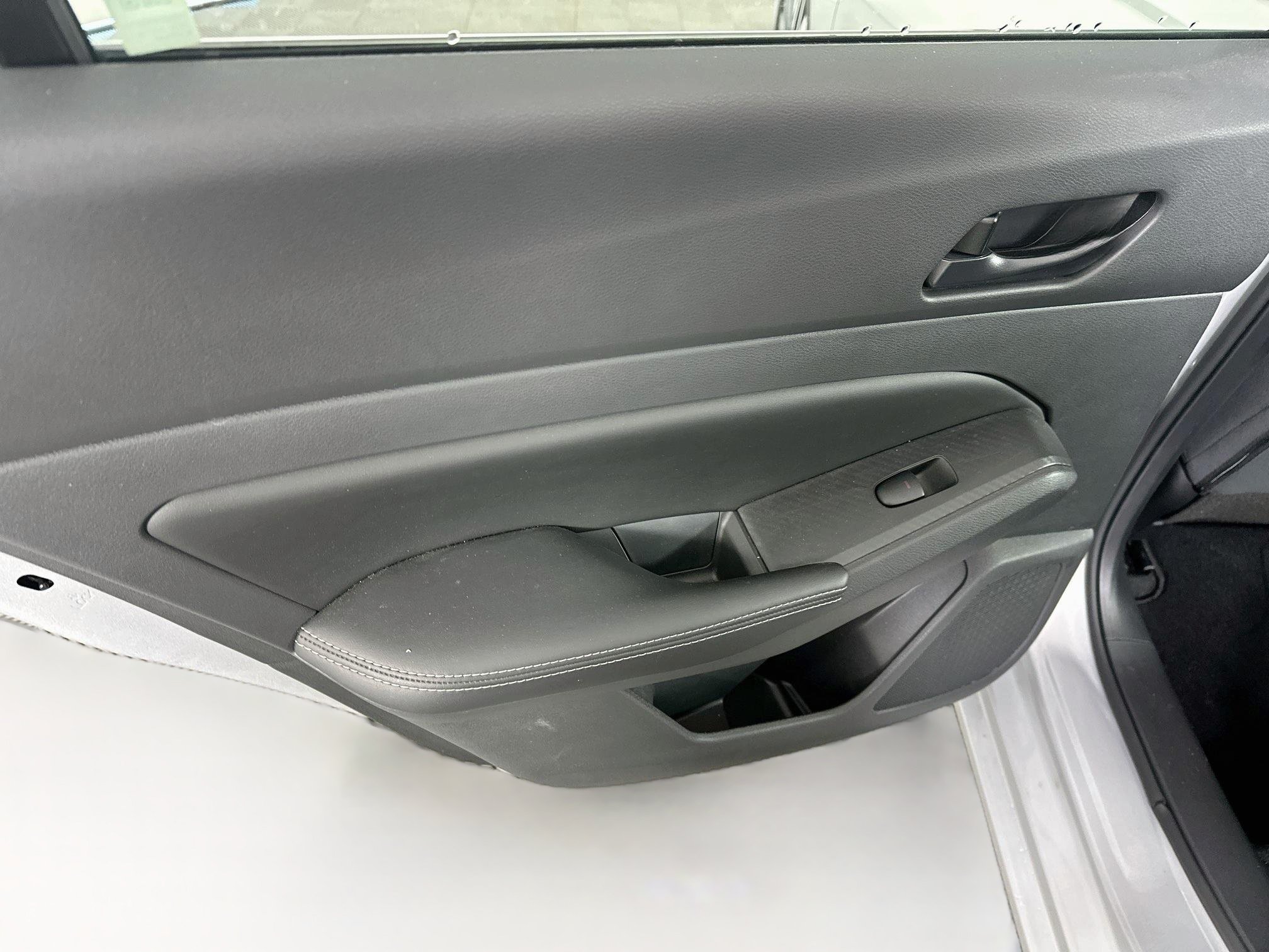 Used 2024 Nissan Altima 2.5 SV FWD image 25