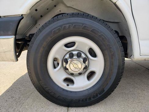 Used 2016 Chevrolet Express 3500 LT w/ LT Preferred Equipment Group RWD image 27