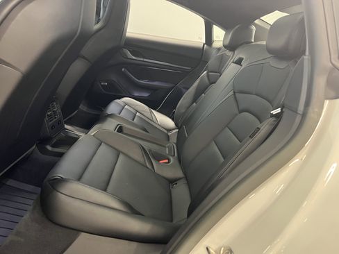 Used 2022 Porsche Taycan 4S image 13