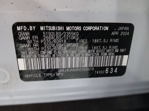 Used 2024 Mitsubishi Outlander ES AWD/4WD image 3