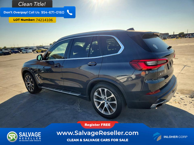Used 2019 BMW X5 xDrive50i w/ Parking Assistance Package AWD/4WD image 3