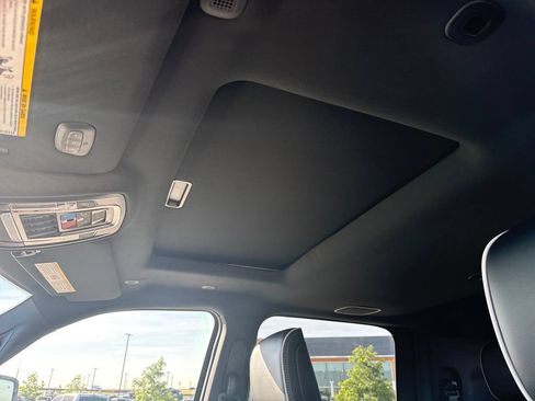 New 2026 RAM 2500 Laramie w/ Night Edition AWD/4WD image 27