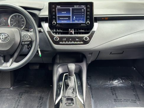 Used 2022 Toyota Corolla LE FWD image 21