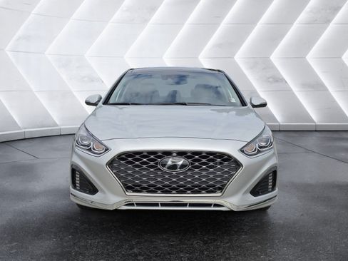 Used 2019 Hyundai Sonata Limited w/ Ultimate Package 04 FWD image 7