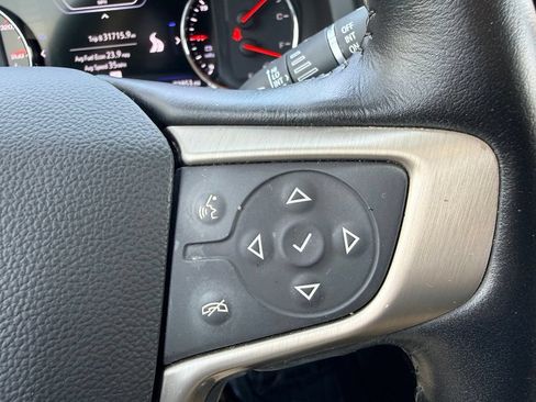Used 2020 GMC Acadia Denali w/ Technology Package FWD image 30