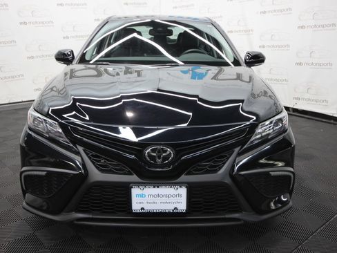 Used 2024 Toyota Camry SE w/ Convenience Package FWD image 10