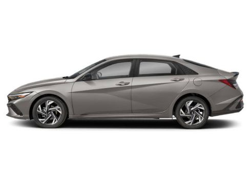 Used 2025 Hyundai Elantra Sport FWD image 4