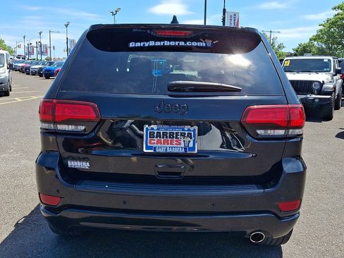 Used 2020 Jeep Grand Cherokee Altitude AWD/4WD image 5