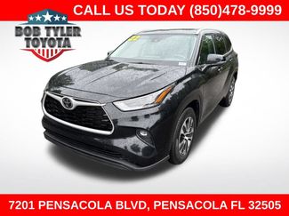 Used 2022 Toyota Highlander XLE FWD video 1