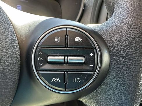 Used 2023 Kia Soul LX FWD image 23