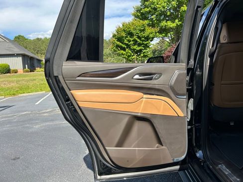 Used 2022 Cadillac Escalade Sport w/ LPO, ONYX Package RWD image 59