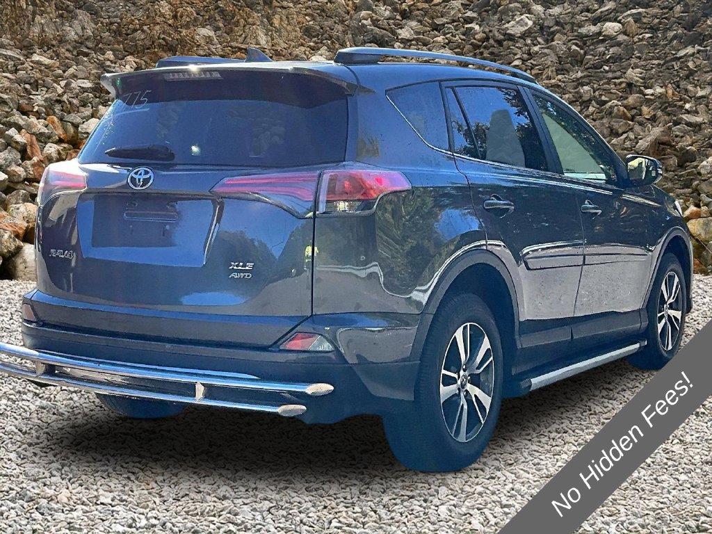 Used 2017 Toyota RAV4 XLE w/ Premium Special Value Package AWD/4WD image 2