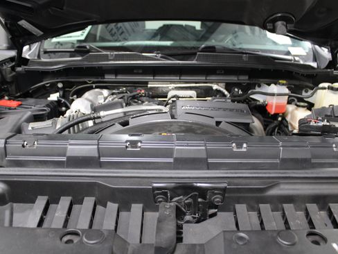 Used 2024 Chevrolet Silverado 2500 LTZ AWD/4WD image 37