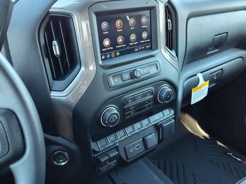 New 2026 Chevrolet Silverado 1500 Custom Trail Boss w/ LPO, Dark Essentials Package AWD/4WD image 11