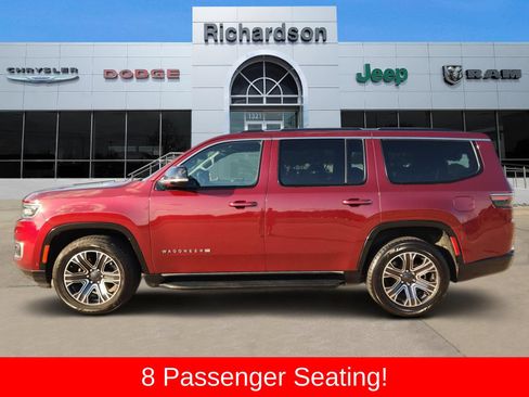 Used 2024 Jeep Wagoneer Series II w/ Flexible Seating Group AWD/4WD image 3