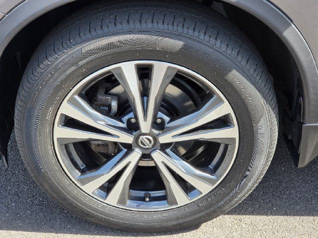 Used 2020 Nissan Rogue SV w/ Premium Package AWD/4WD image 18