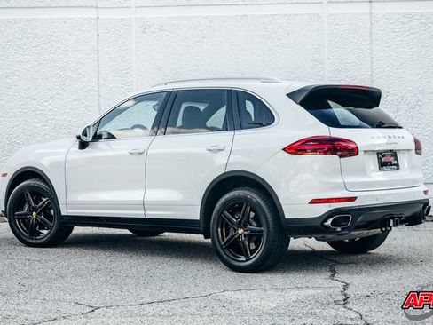 Used 2016 Porsche Cayenne image 5
