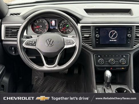 Used 2021 Volkswagen Atlas Cross Sport SE FWD image 14