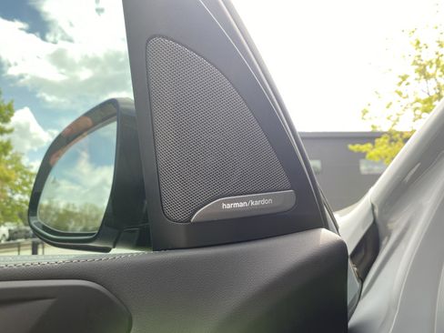 Used 2025 BMW X5 sDrive40i w/ M Sport Package image 22